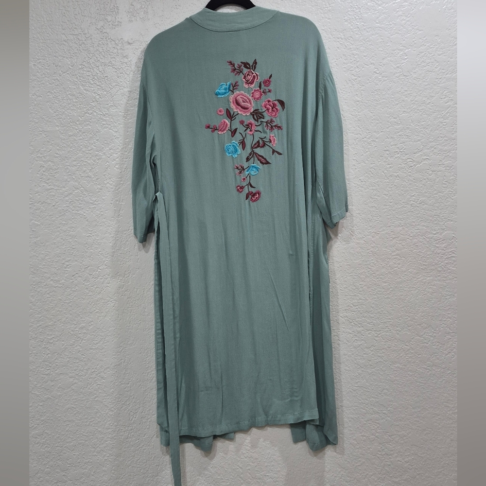 Sage Green Floral Embroidered 100% Rayon Belted Kimono Size S - Picture 5 of 8